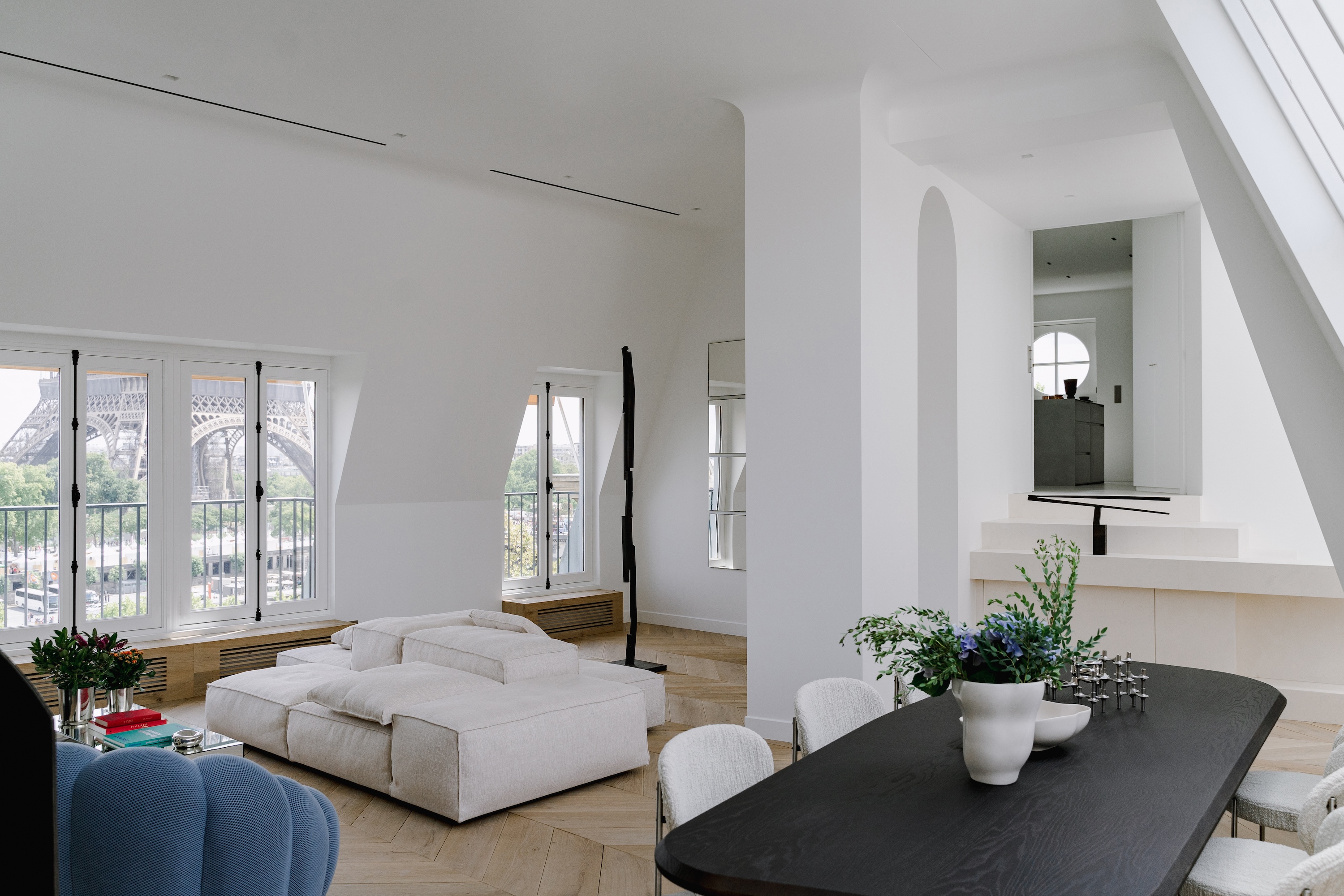 Un appartement face à la Tour Eiffel