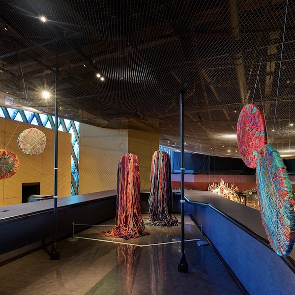 Sheila Hicks & Monique Lévi-Strauss at the Quai Branly Museum